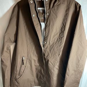 Ladies XL BROWN Hooded, Wind breaker. Well made, great condition.